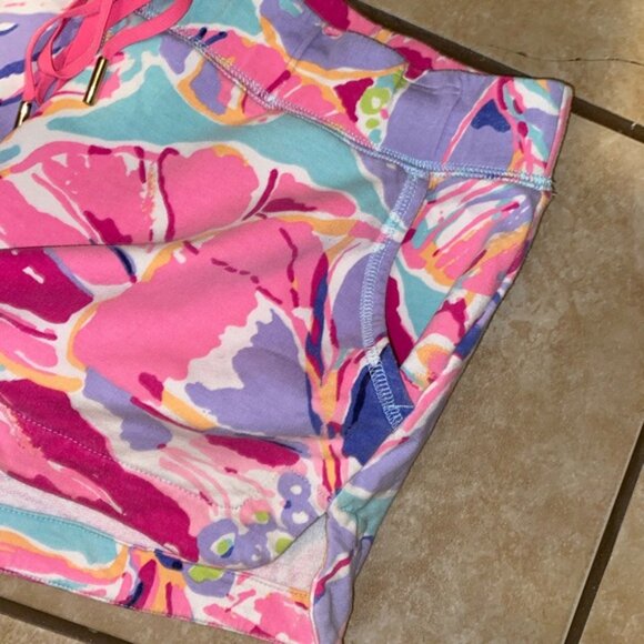 Lilly Pulitzer cotton shorts size small - Picture 2 of 7